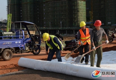 岳陽縣長豐北路拓改工程順利推進，通訊工程協(xié)同升級助力城市發(fā)展